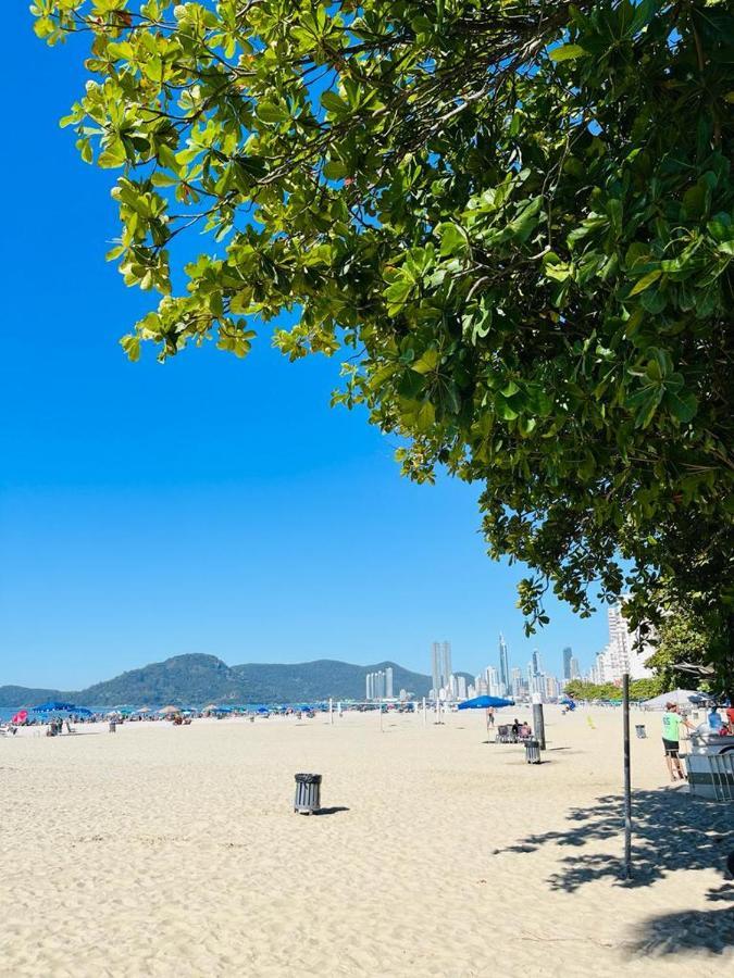 Avenida Atlantica, Beira Mar, Pe Na Areia * Balneario Camboriu