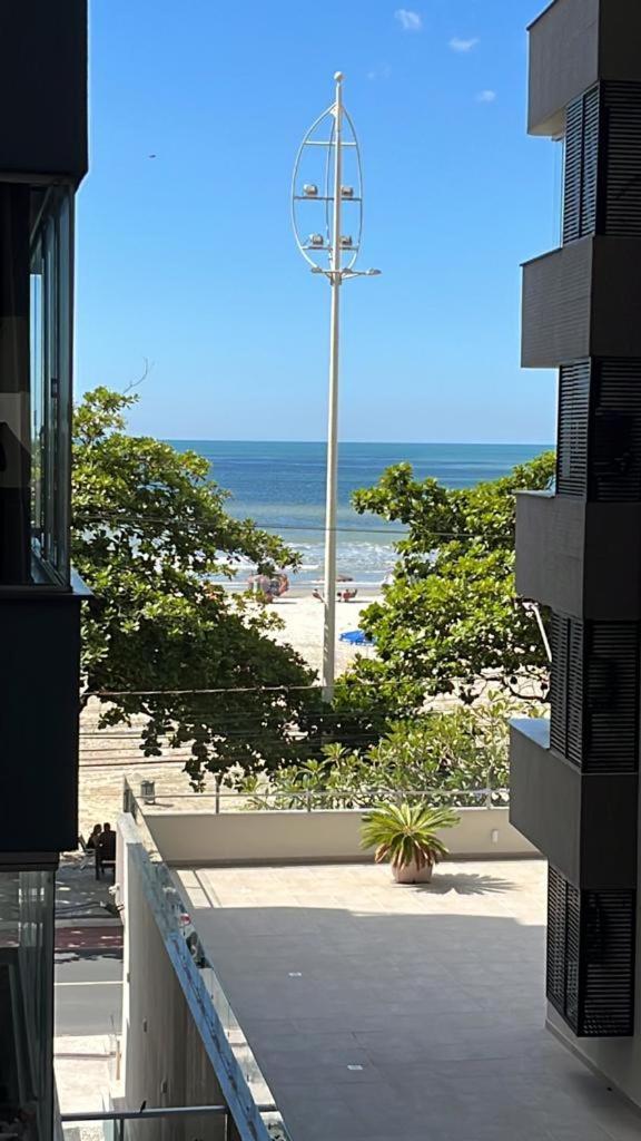 Avenida Atlantica, Beira Mar, Pe Na Areia Apartment